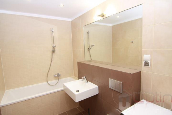 Krak&oacute;w, Krowodrza, Kazimierza Wielkiego, **TOP lokalizacja**Słoneczne**2 osobne pokoje**Kazimierza Wielkiego